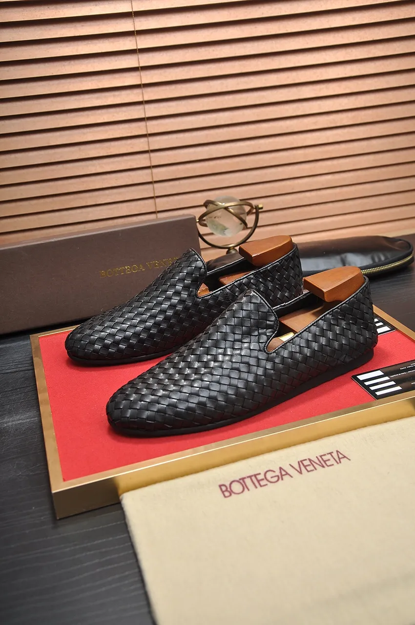 Men's shoes 💰460💶 [Botteg Venetta (BV)] (wallet shoes) exclusive new model official website new model The upper is made of high-quality top calfskin. Delicate feel and flowing luxurious texture. Tailored for refined men to create a noble aura. Delicate and regular Mark hand stitching. Smooth lines. Full sheepskin lining, comfortable to wash sweat. 38-44